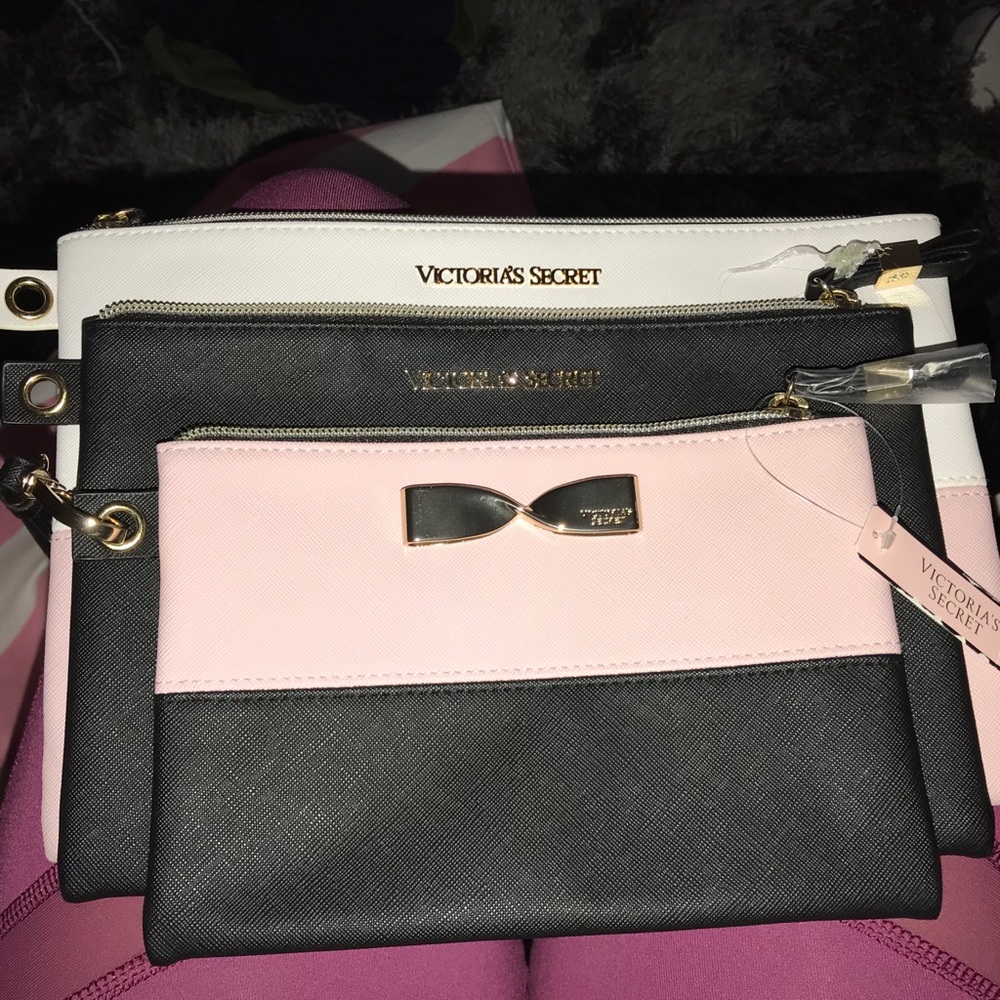 VICTORIA’S SECRET MAKE UP BAG TRIO • TRAVEL CASE
